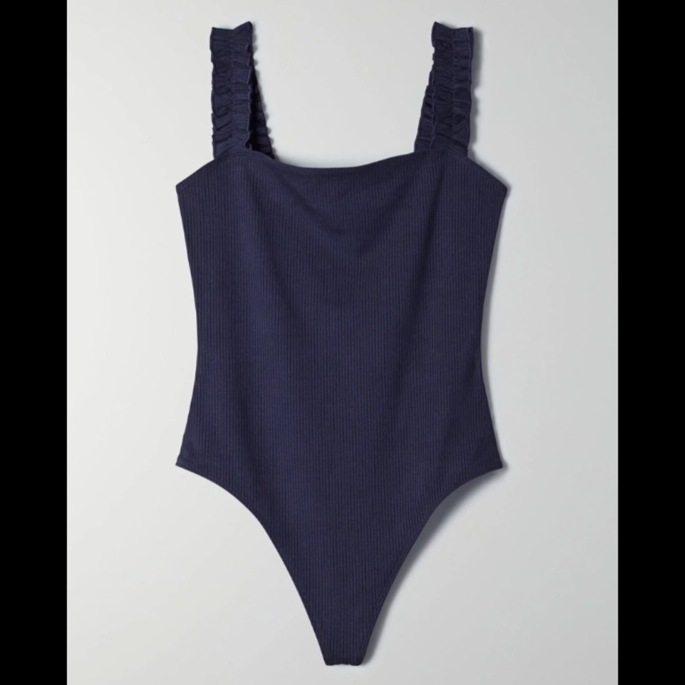 Aritzia Sunday best firecracker bodysuit